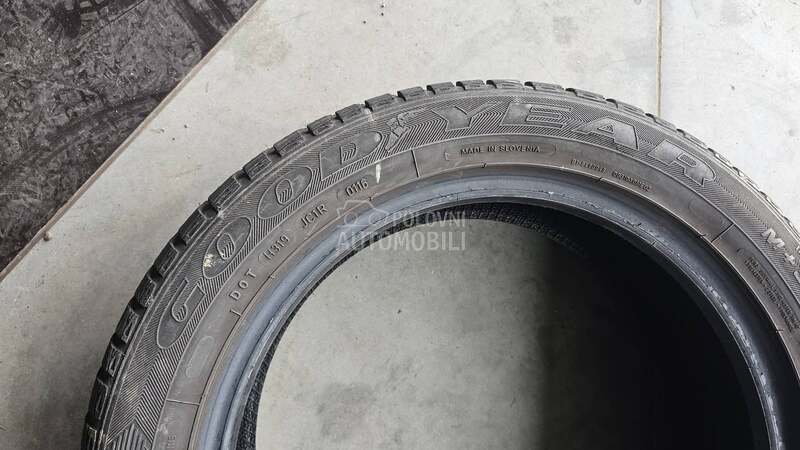 Goodyear 195/55 R16 Zimska