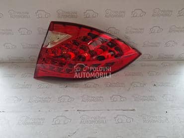 Desno štop svetlo za Porsche Cayenne od 2010. do 2015. god.