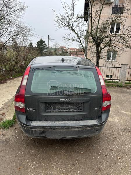 Volvo V50 