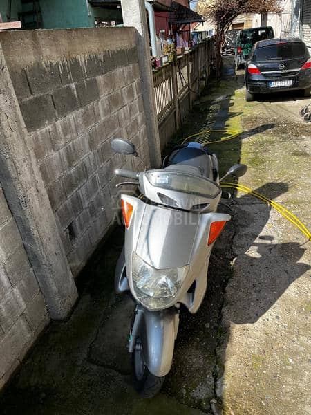 Honda pantheon