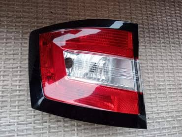 Levo stop svetlo za Škoda Fabia od 2014. do 2018. god.