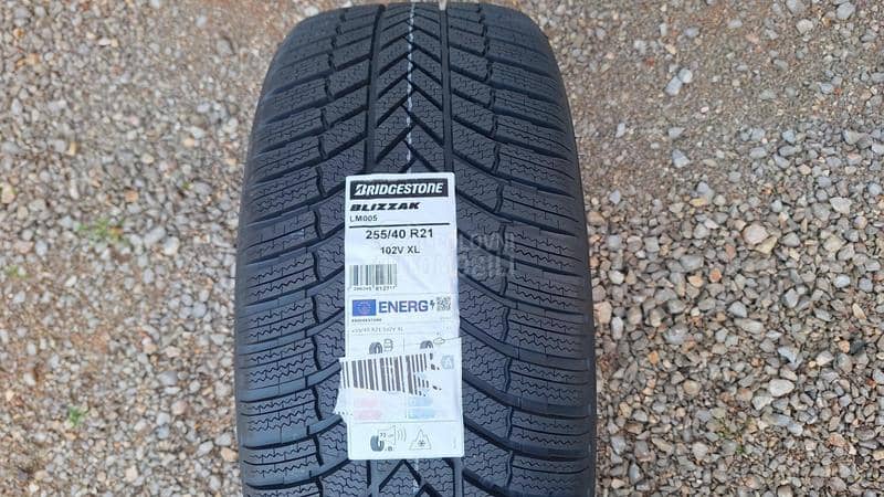 Bridgestone 255/40 R21 Zimska