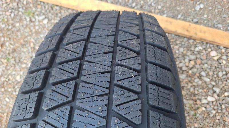 Bridgestone 265/60 R18 Zimska