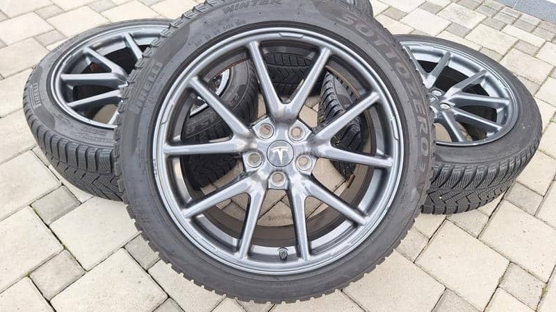 Aluminijumske felne Model 3 18" 5 x 114.3