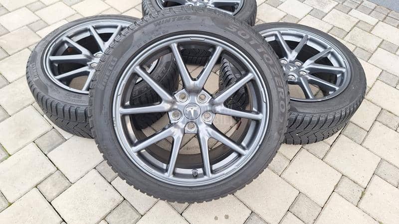 Aluminijumske felne Model 3 18" 5 x 114.3