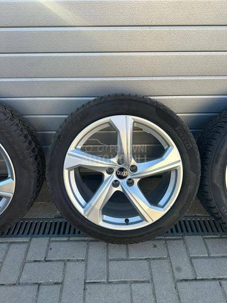 Pirelli 245/45 R19 Zimska