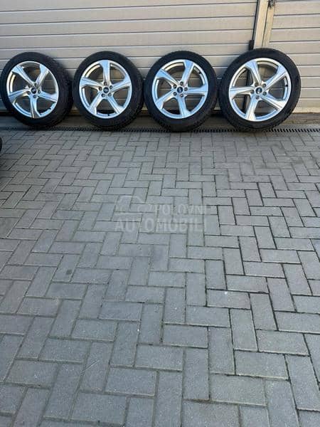 Pirelli 245/45 R19 Zimska