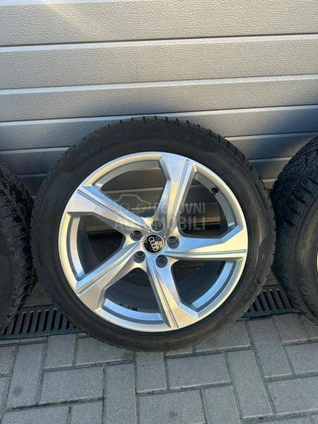 Pirelli 245/45 R19 Zimska
