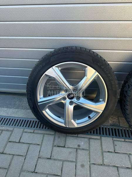 Pirelli 245/45 R19 Zimska