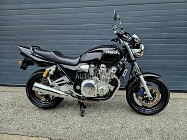 Yamaha XJR 1300