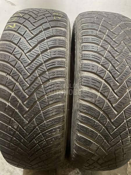 Hankook 205/60 R16 Zimska