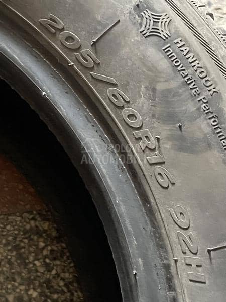 Hankook 205/60 R16 Zimska
