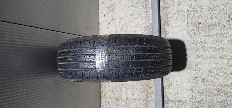 Maxxis 215/60 R17 Letnja