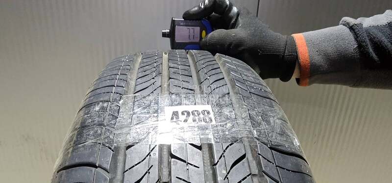 Maxxis 215/60 R17 Letnja