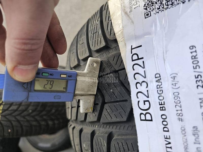 Pirelli 235/50 R19 Zimska