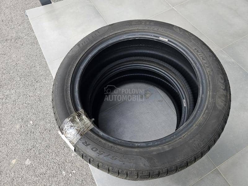 Pirelli 235/50 R19 Zimska