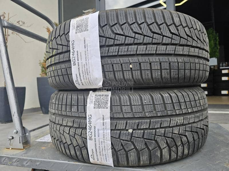 Hankook 205/55 R17 Zimska