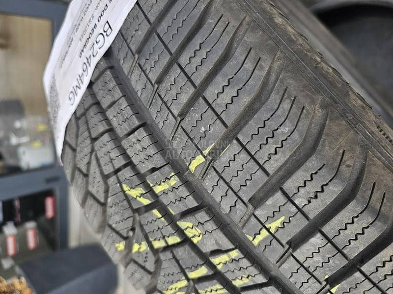 Hankook 205/55 R17 Zimska