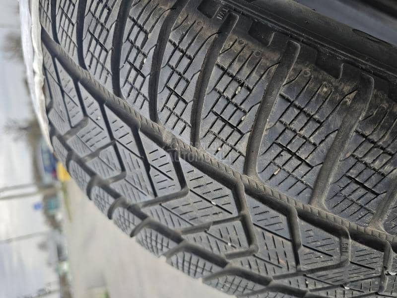 Pirelli 235/55 R19 Zimska