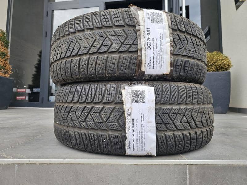 Pirelli 235/55 R19 Zimska