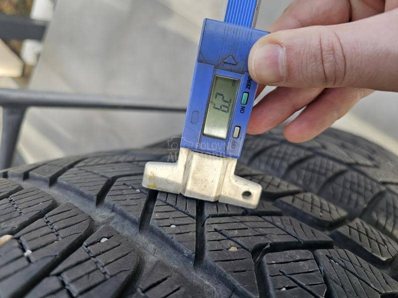 Pirelli 225/55 R19 Zimska