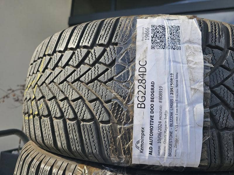 Bridgestone 235/50 R19 Zimska