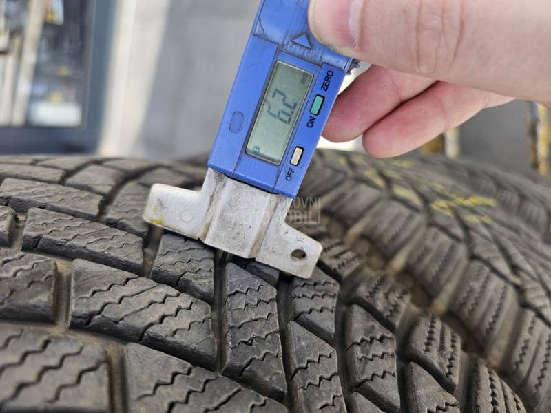 Bridgestone 235/50 R19 Zimska