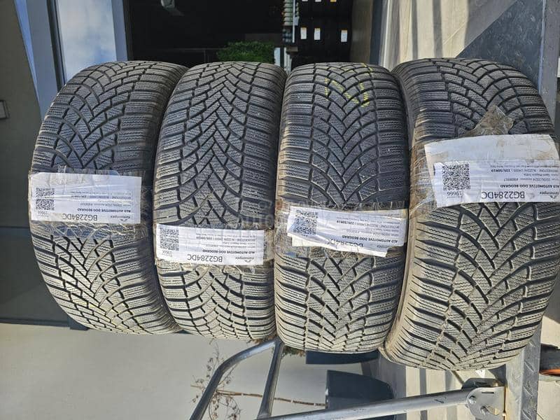 Bridgestone 235/50 R19 Zimska