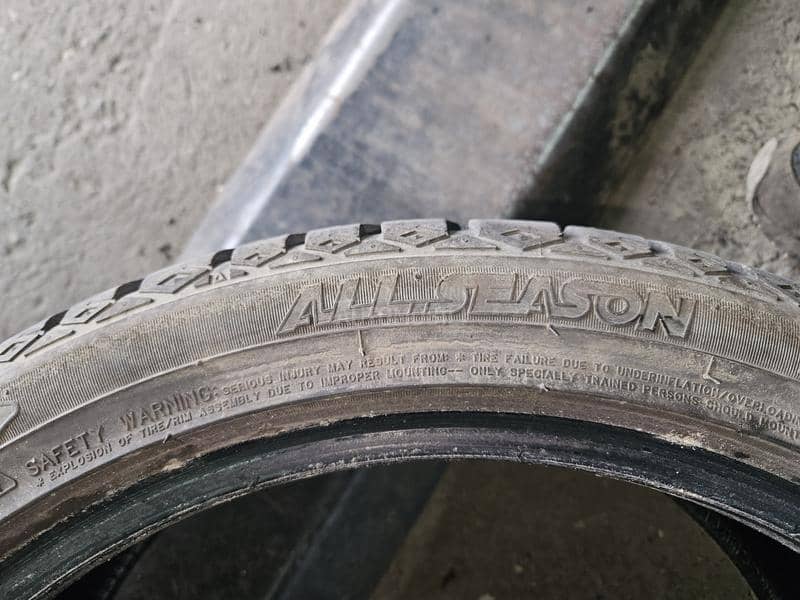 Maxxis 205/45 R17 Zimska