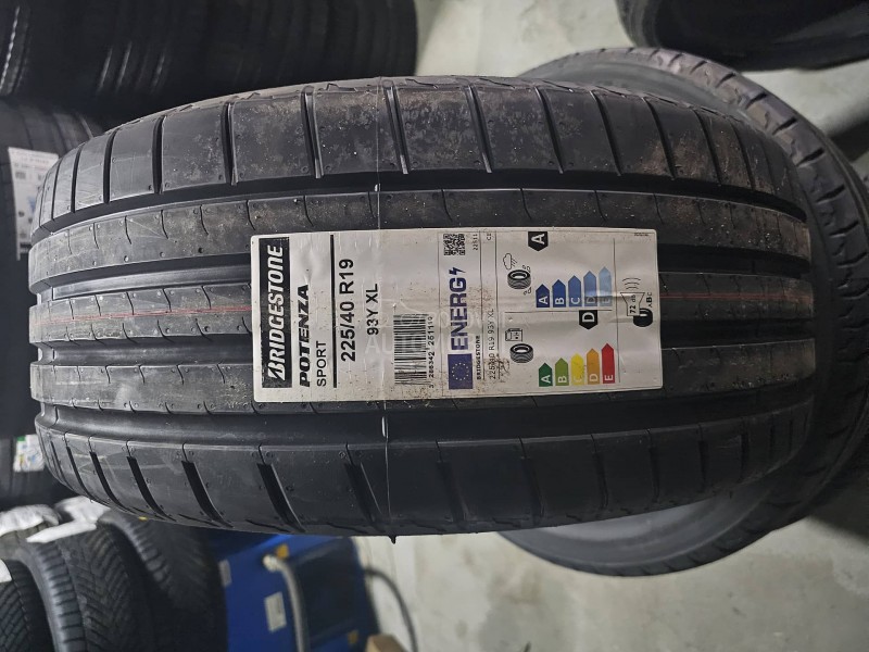 Bridgestone 255/35 R19 Letnja