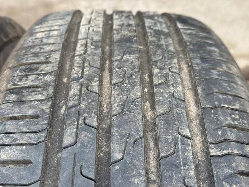 Continental 215/65 R17 Letnja