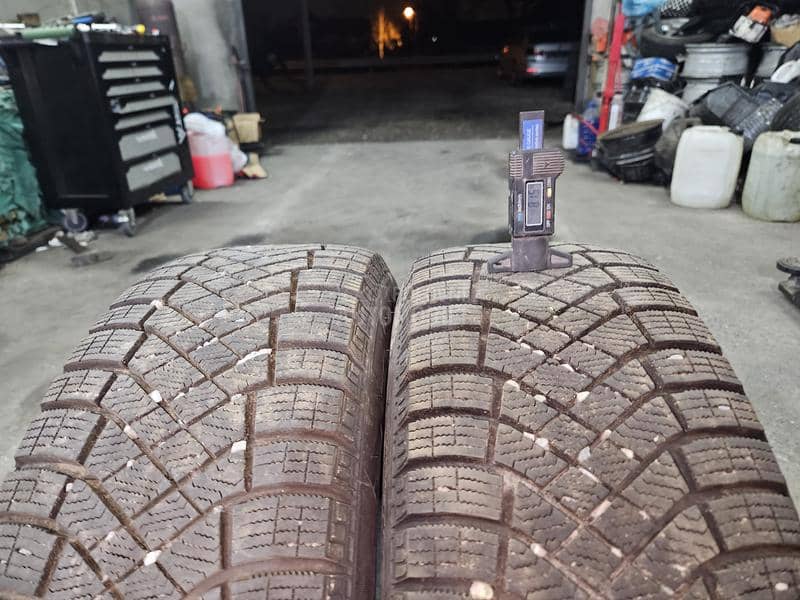 Pirelli 205/60 R16 Zimska