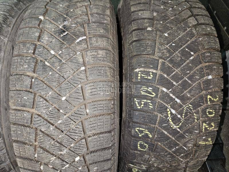 Pirelli 205/60 R16 Zimska