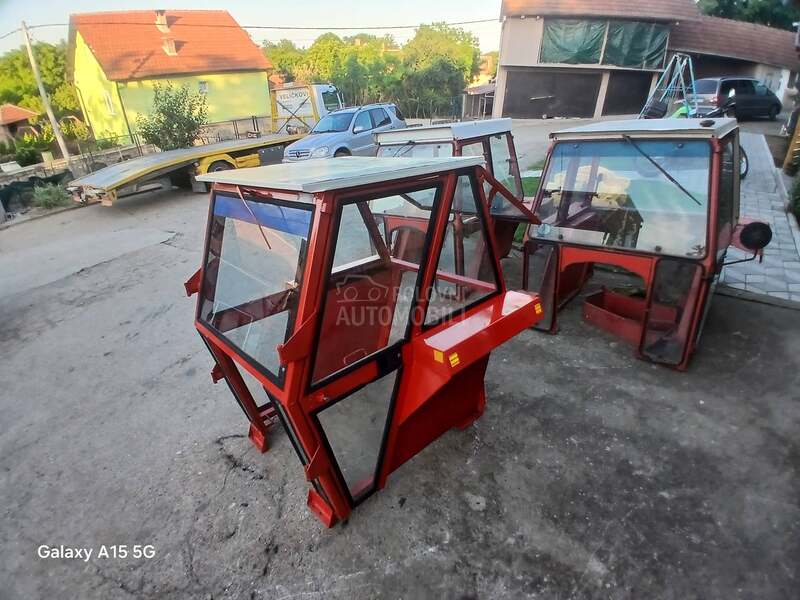 IMT 539 533 kabine