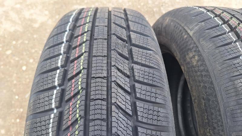Continental 215/60 R17 Zimska