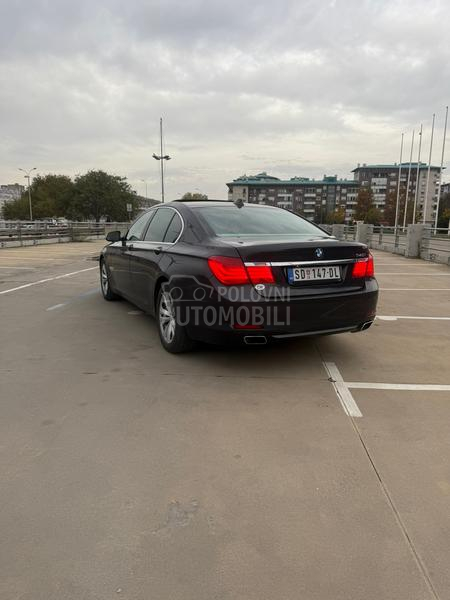 BMW 740 