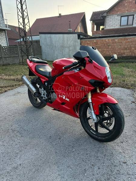 Hyosung gt125r