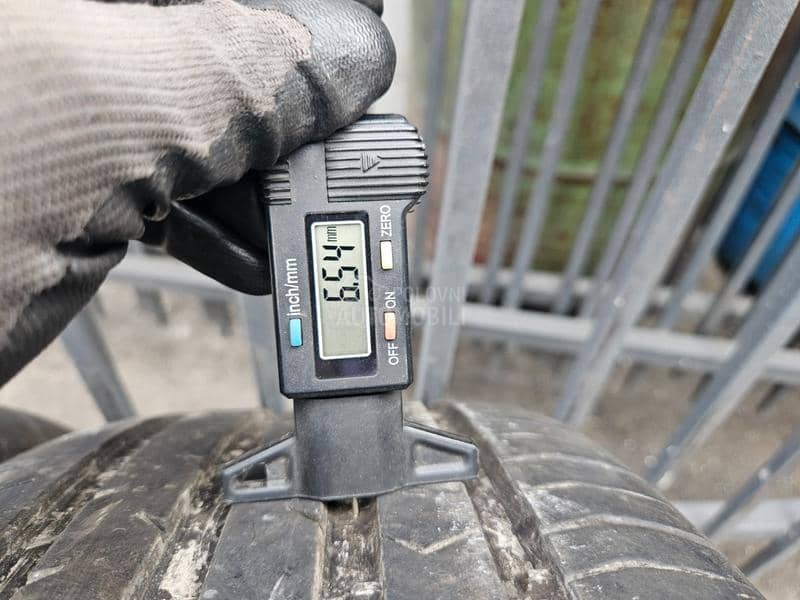 Continental 225/55 R17 Letnja