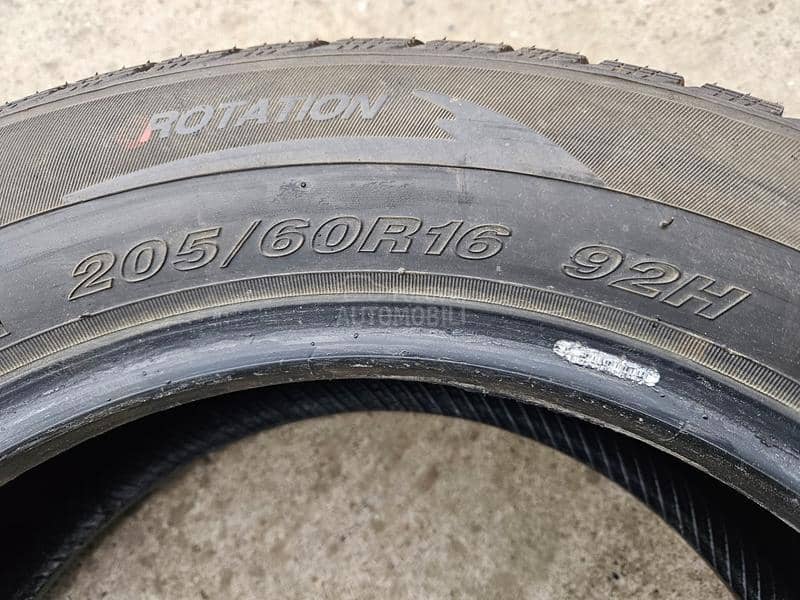 Goodride 205/60 R16 Zimska