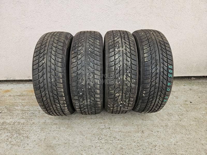 Goodride 205/60 R16 Zimska