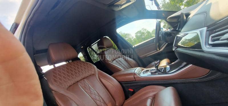BMW X5 M  VAZDUH SERVIS