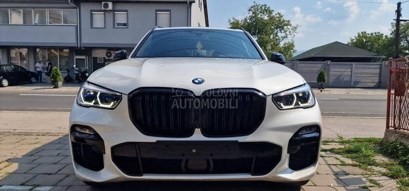 BMW X5 M  VAZDUH SERVIS