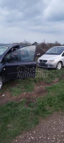 Fiat Multipla 2008. god. -  kompletan auto u delovima