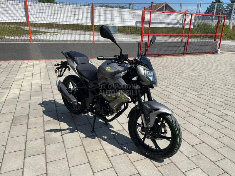 Benelli BN 125 NA STANJU