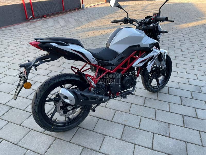 Benelli BN 125 NA STANJU