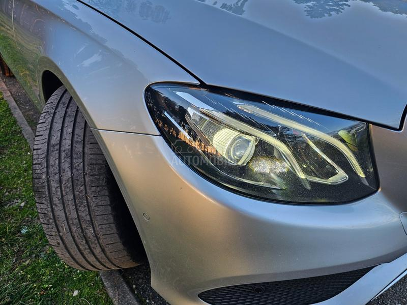 Mercedes Benz E 220 fabričko stanje