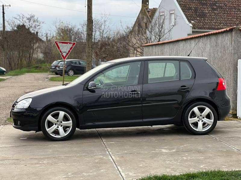Volkswagen Golf 5 1.6b