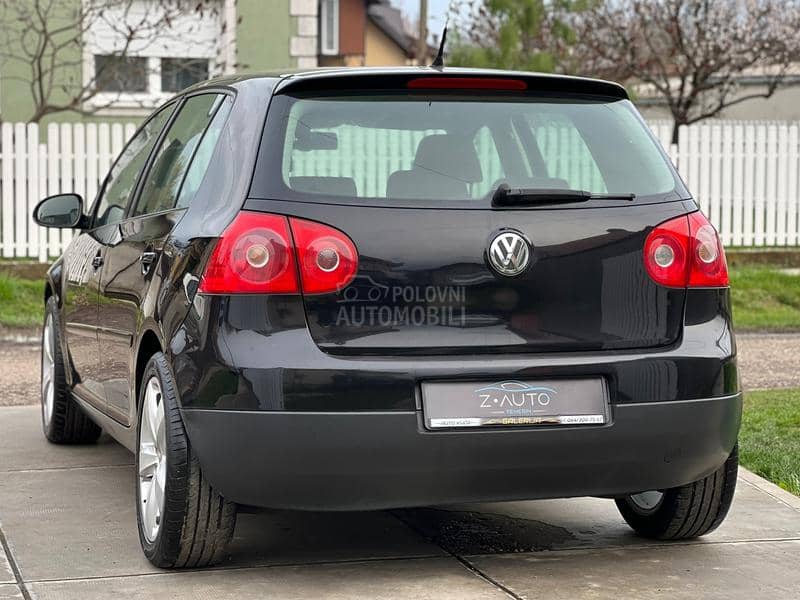 Volkswagen Golf 5 1.6b