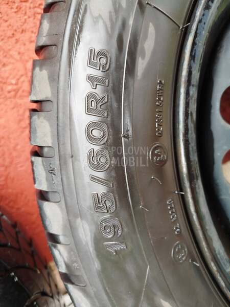 Firestone 195/60 R15 Zimska