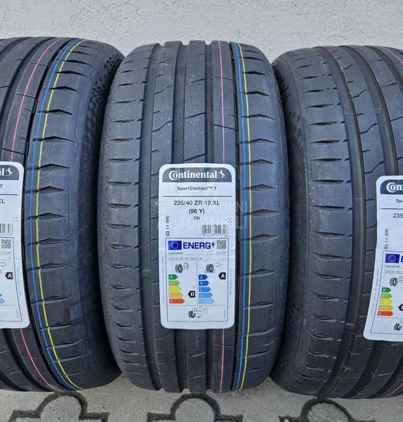 Continental 235/40 R19 Letnja